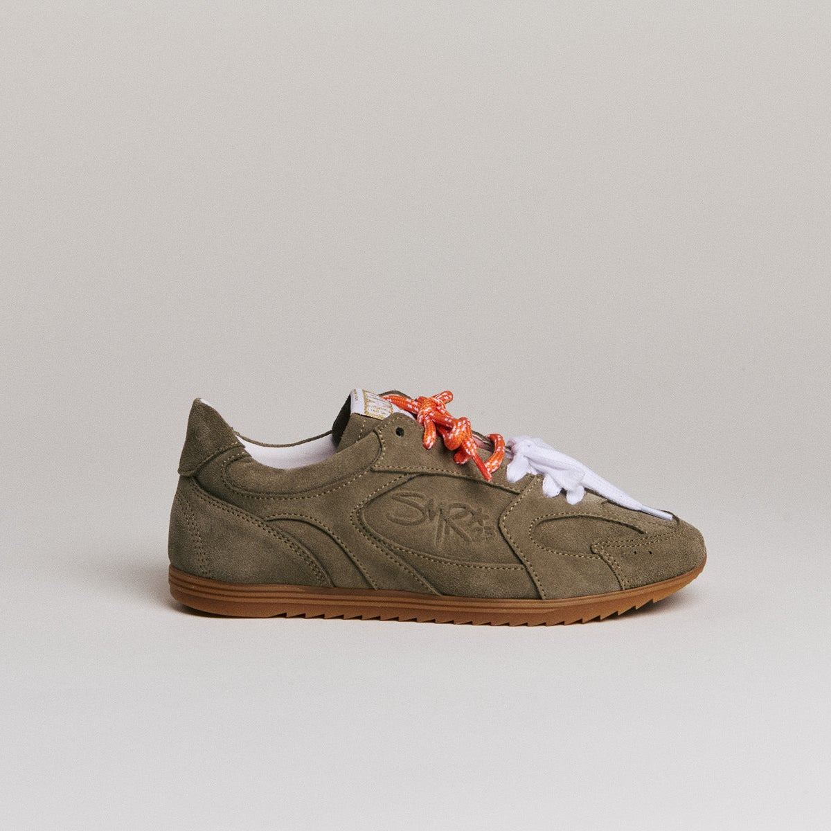 SMR23 Billie D581 Sneakers – Khaki Suede & Orange Laces