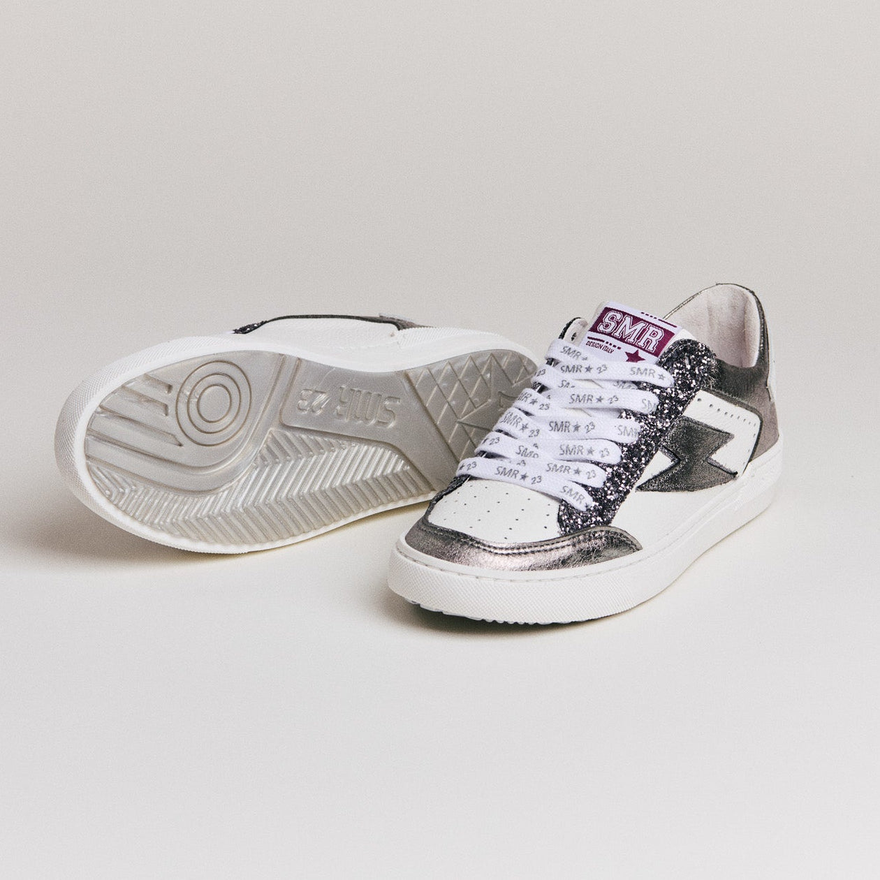 Baskets Semerdjian Noubar D608 blanc et gris anthracite vue avant