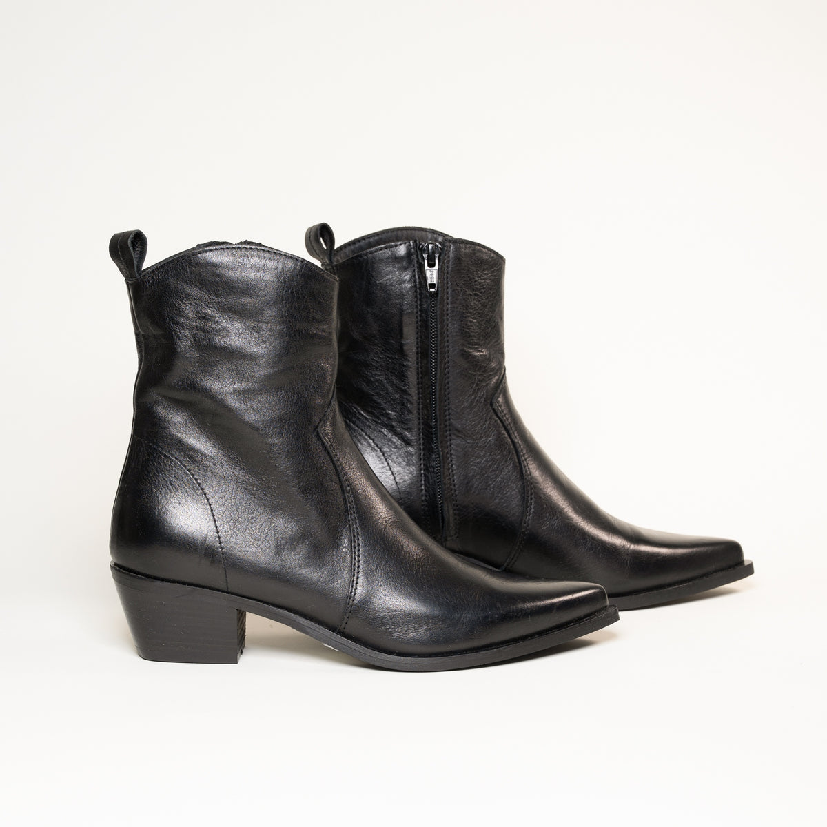 Bottines Semerdjian E1454E5 Nirvana Nero vue latérale bout effilé